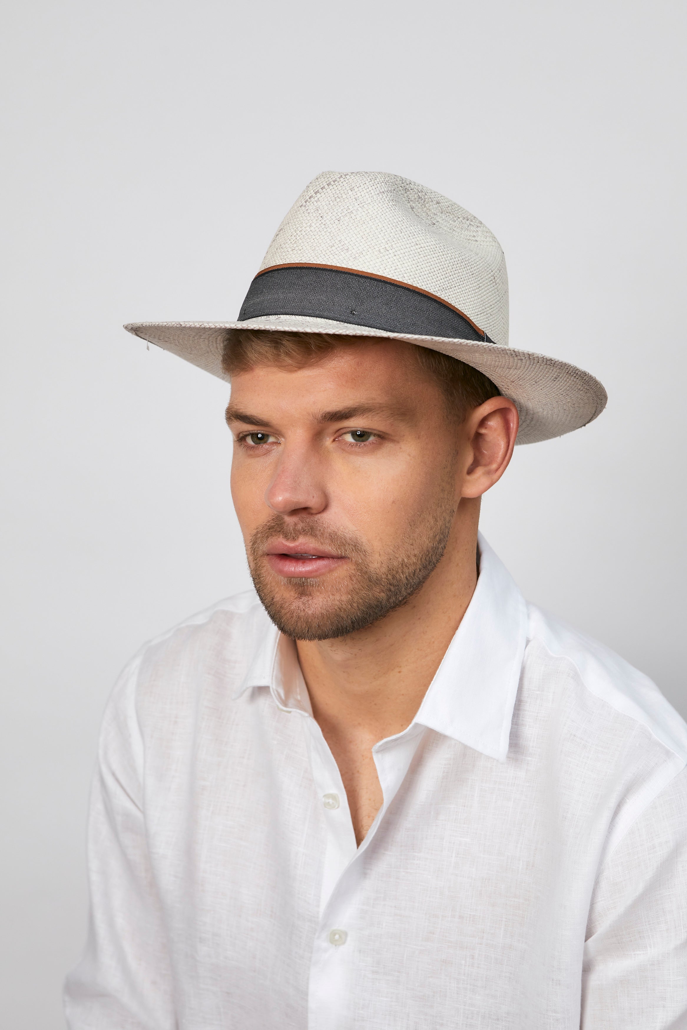 LEX - Fedora clásico ala corta