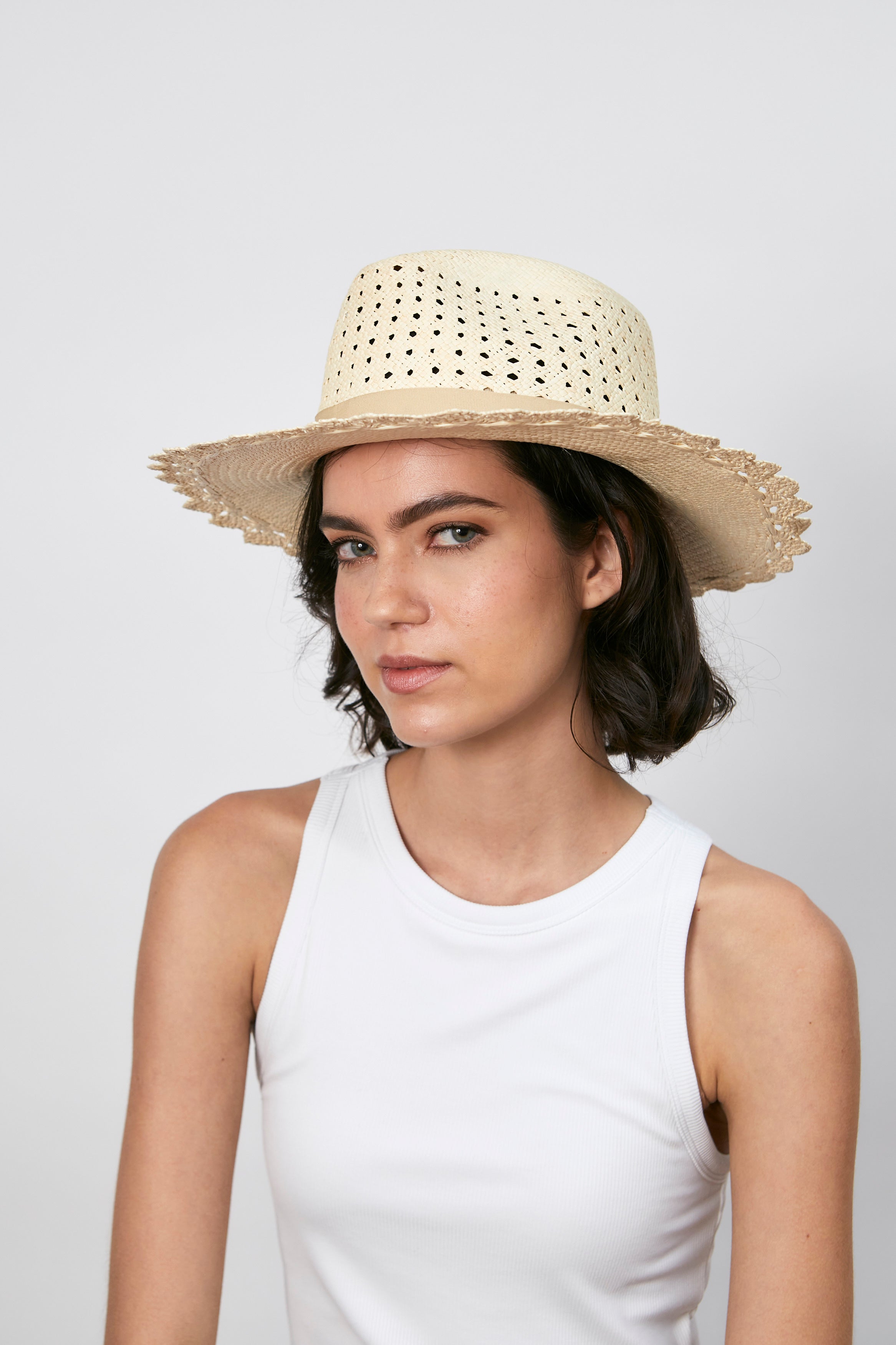 Belinda - Calado con blondas