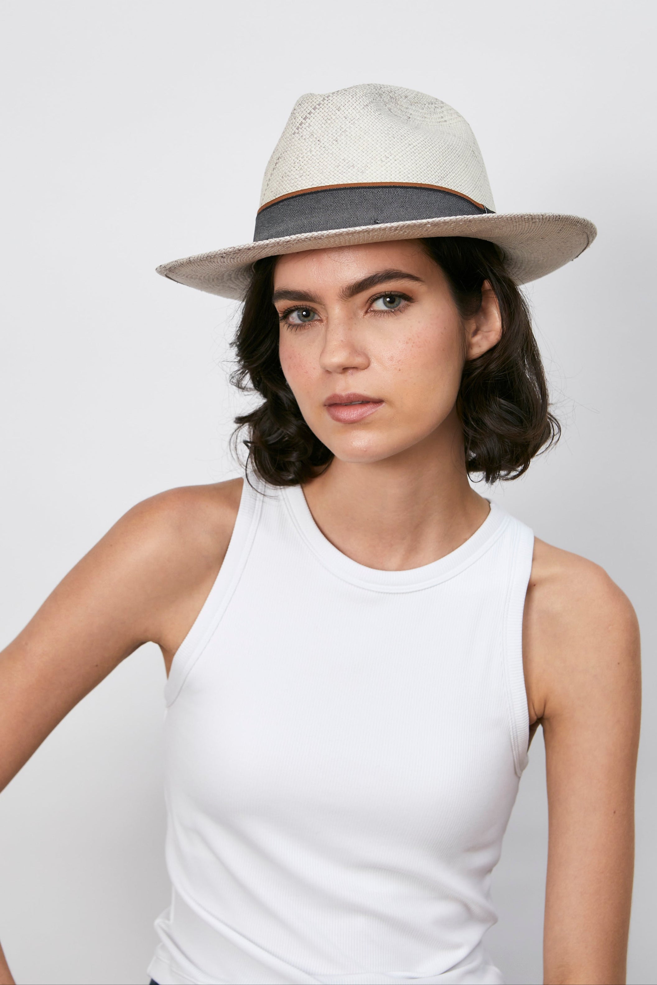 LEX - Fedora clásico ala corta