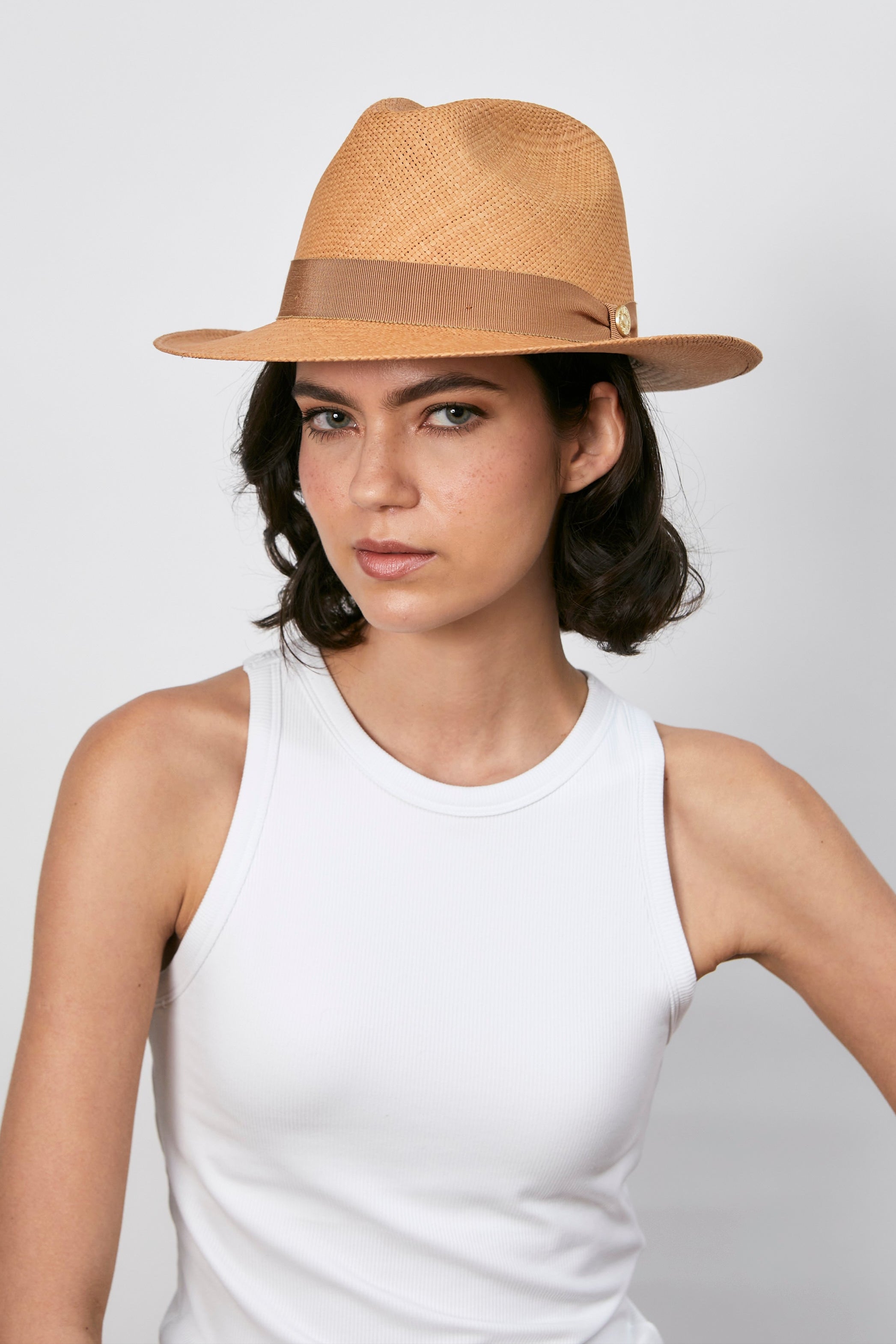 Maju - Fedora clásico ala corta