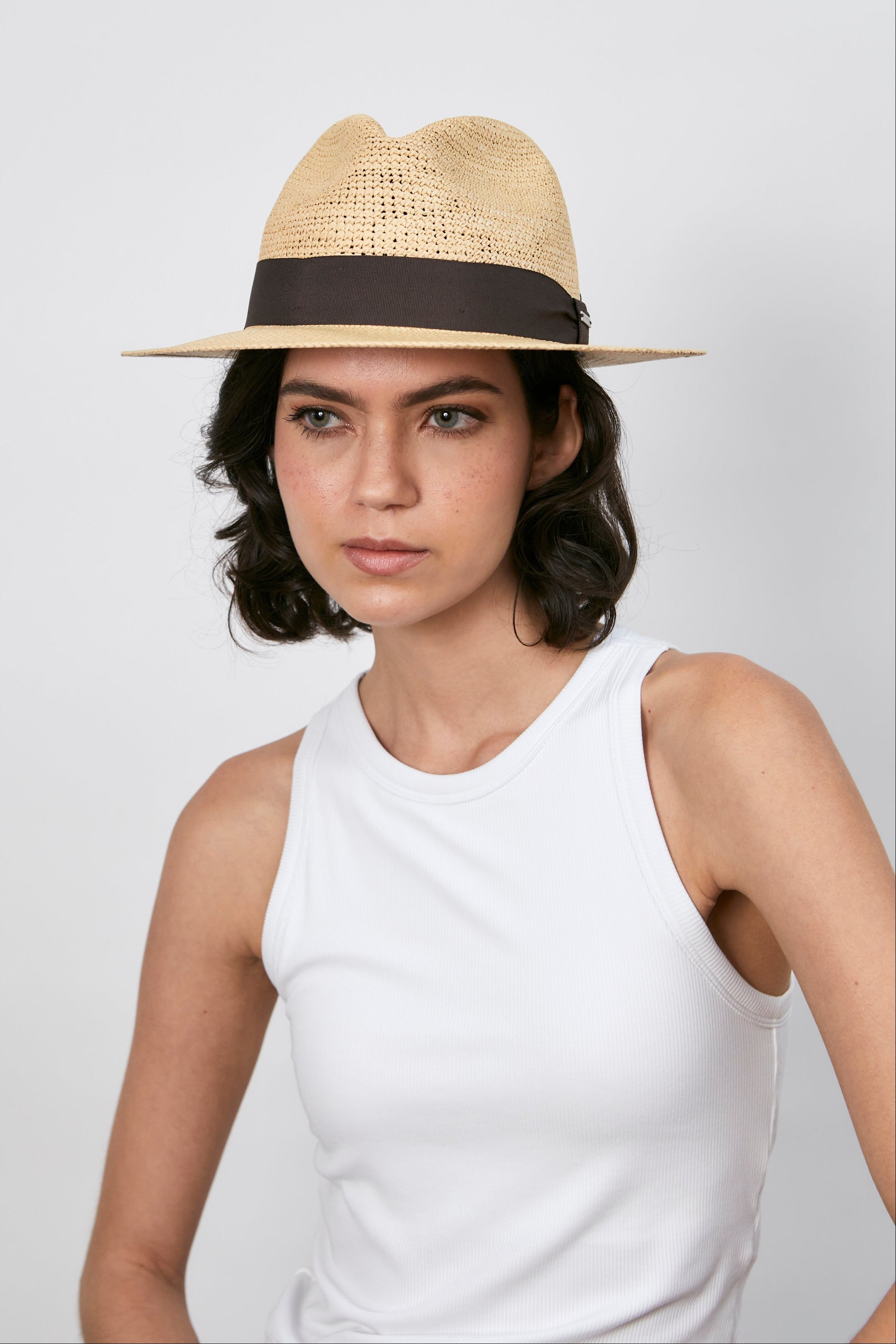 MIKO - Fedora ala corta cabeza crochet
