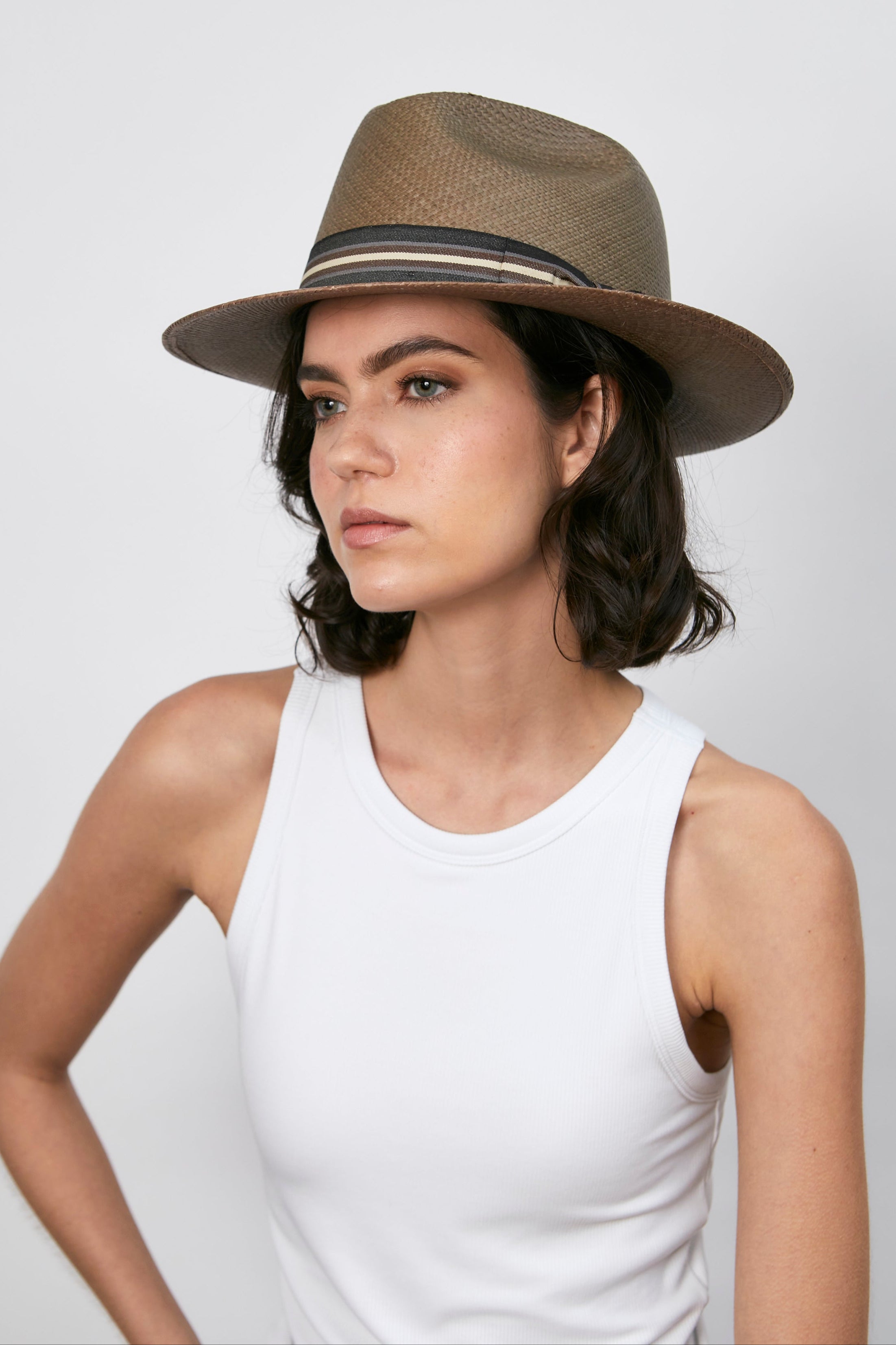 NOOR - Fedora clásico ala corta