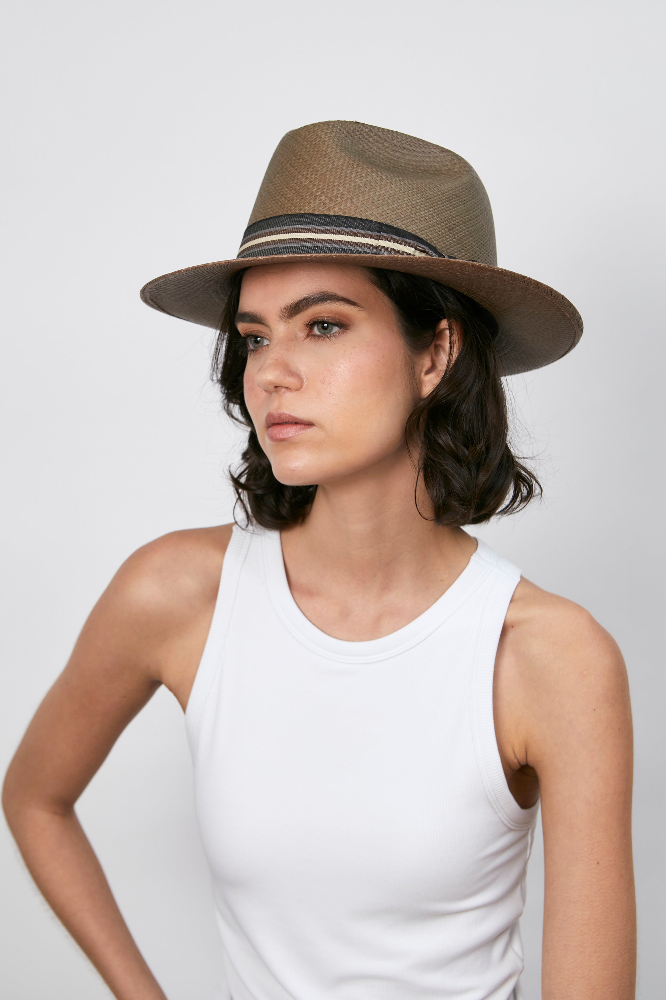NOOR - Fedora clásico ala corta