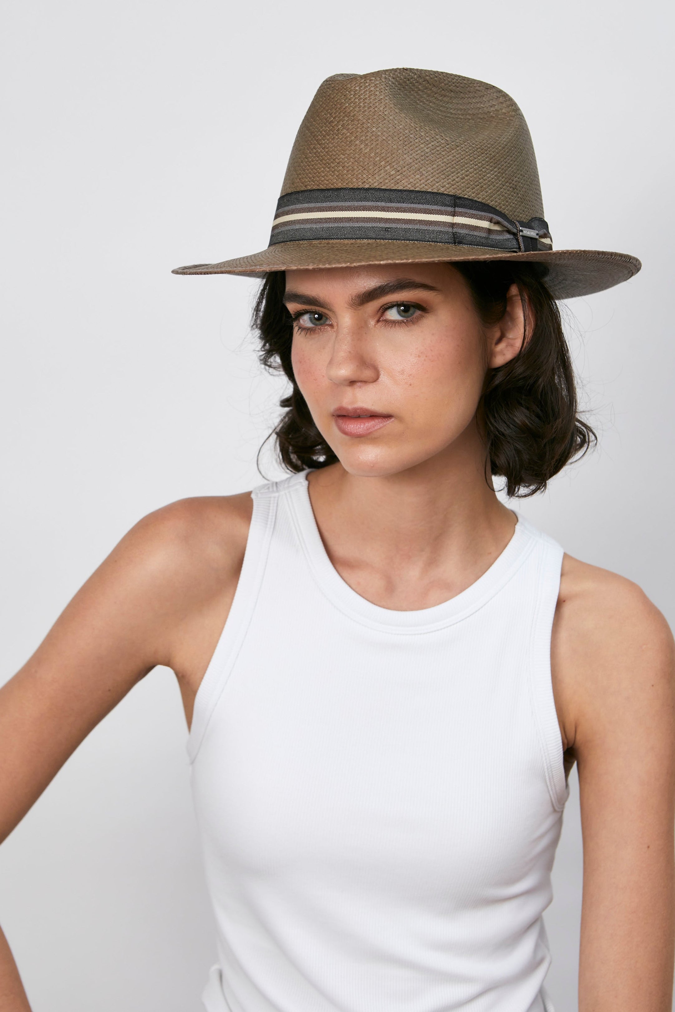 NOOR - Fedora clásico ala corta