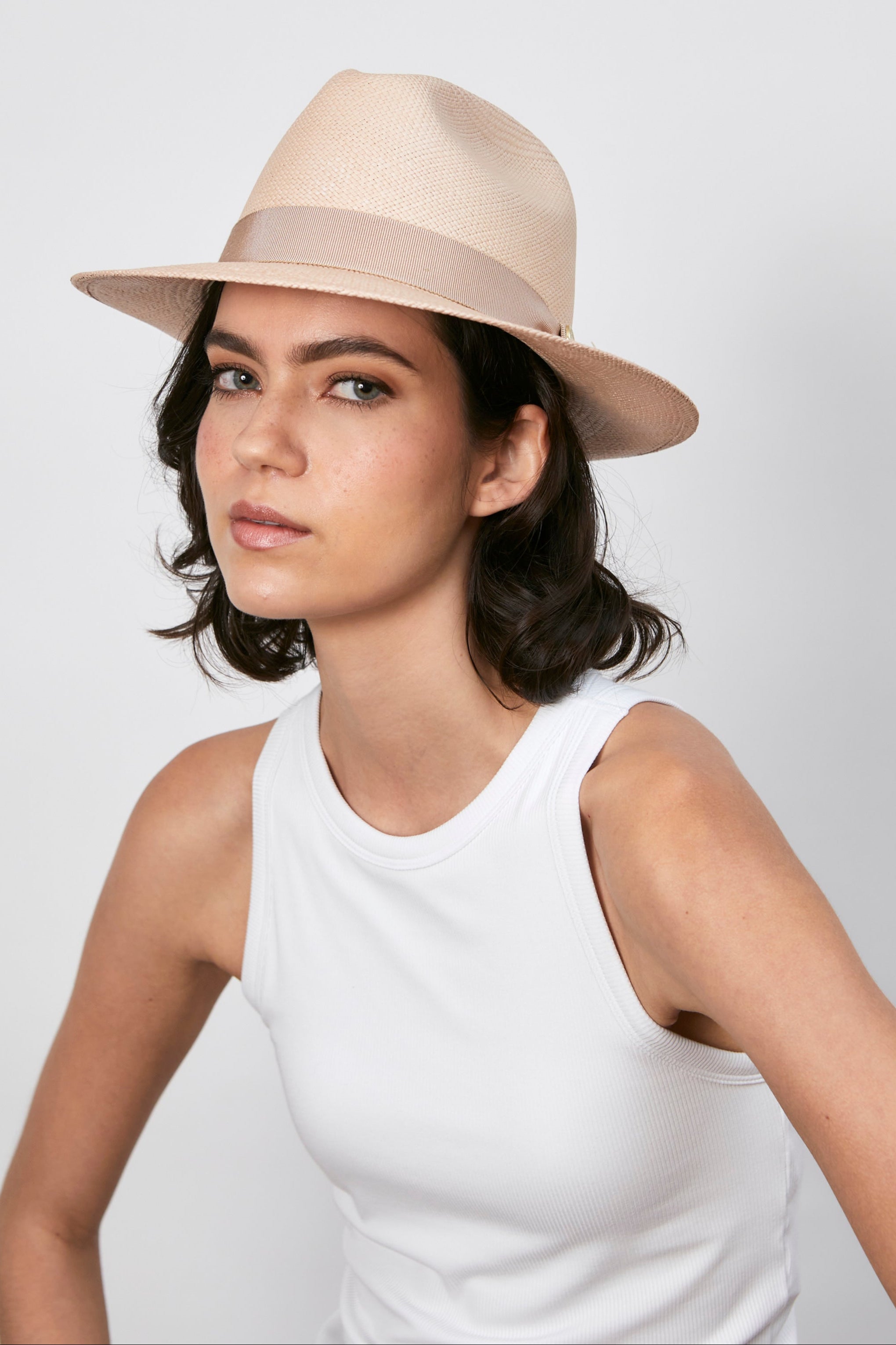 Sofia - Fedora clásico ala corta