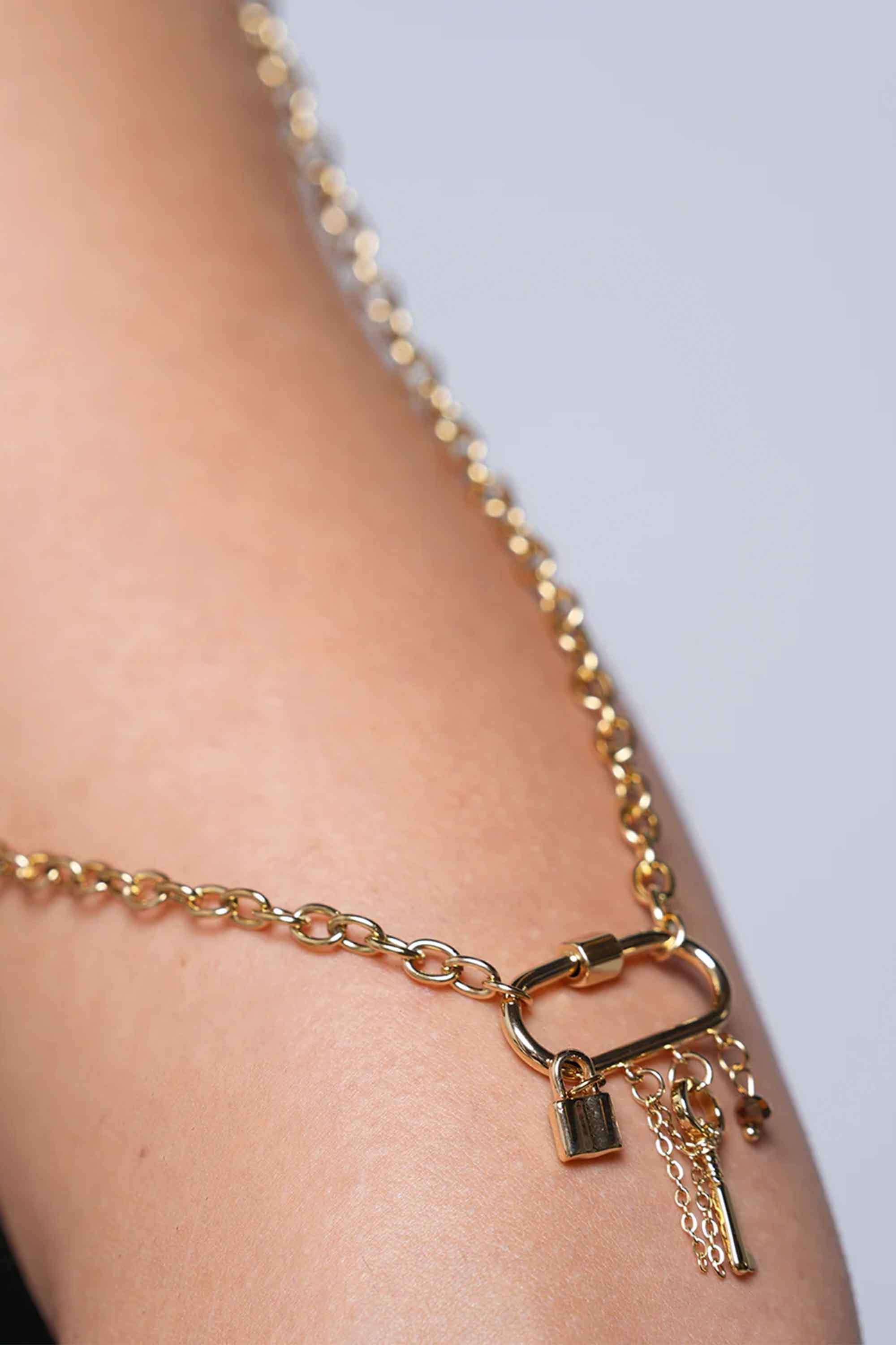 Collar Renata