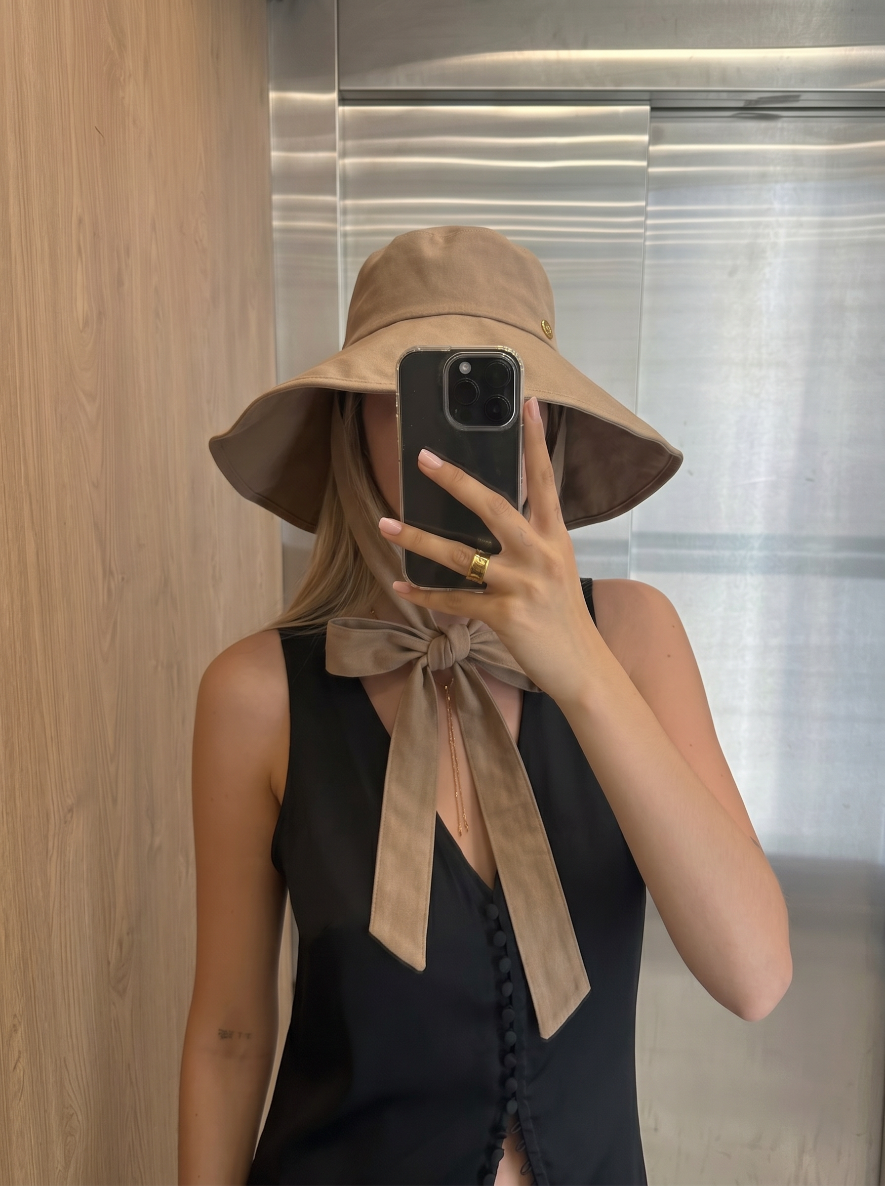 Calilo  - Beige