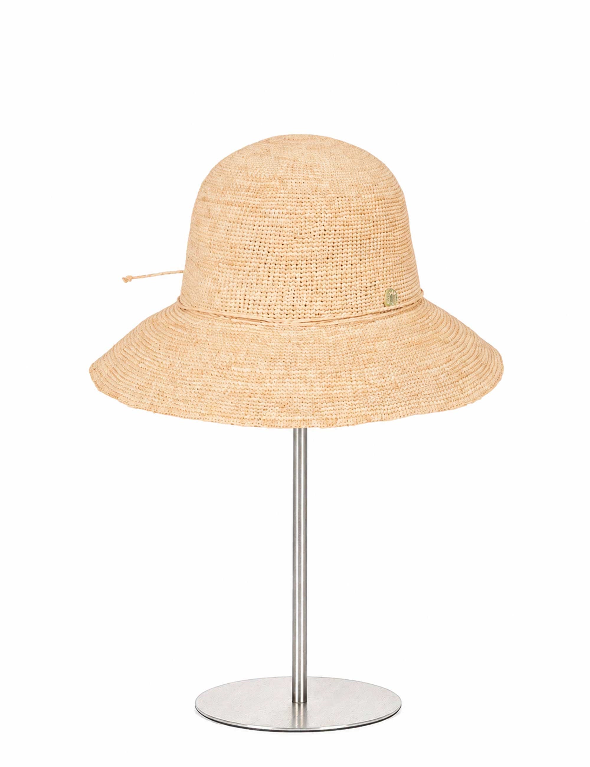 Sombrero-de-paja-BENAVIA-Velarde.jpg