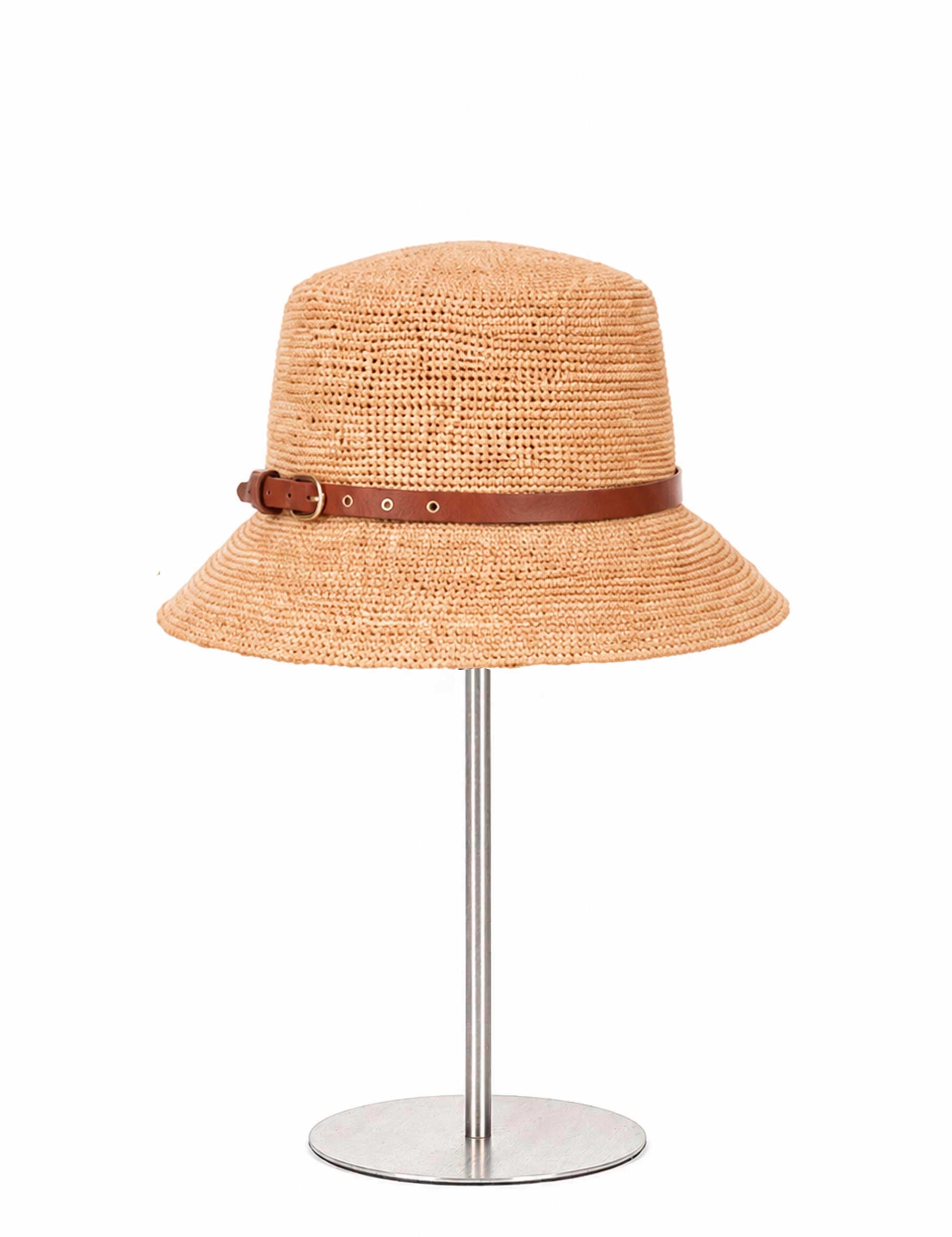 Sombrero-de-raffia-BENAVIA-Abril2_6d21a1c5-560e-4e9f-b95f-af5625fe4efe.jpg