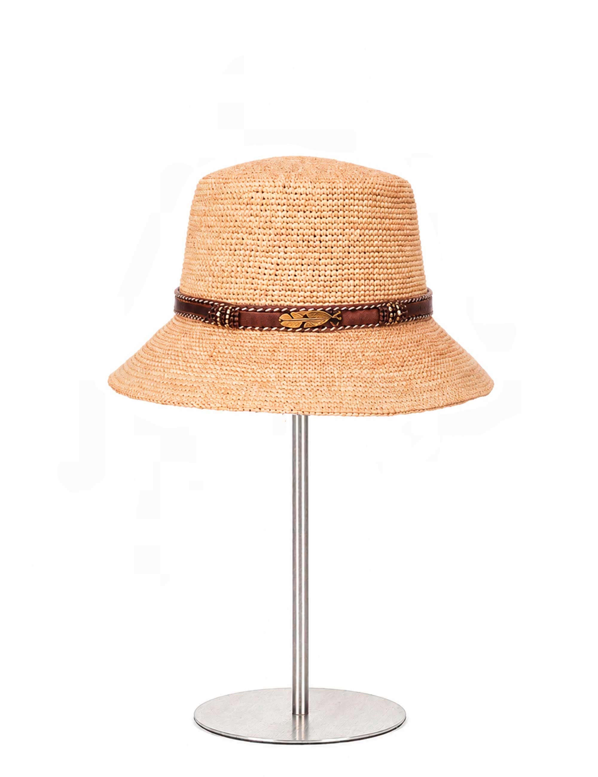Sombrero-de-raffia-BENAVIA-Roma_01364b5c-30a4-4379-a902-c67d7cfa3cfc.jpg