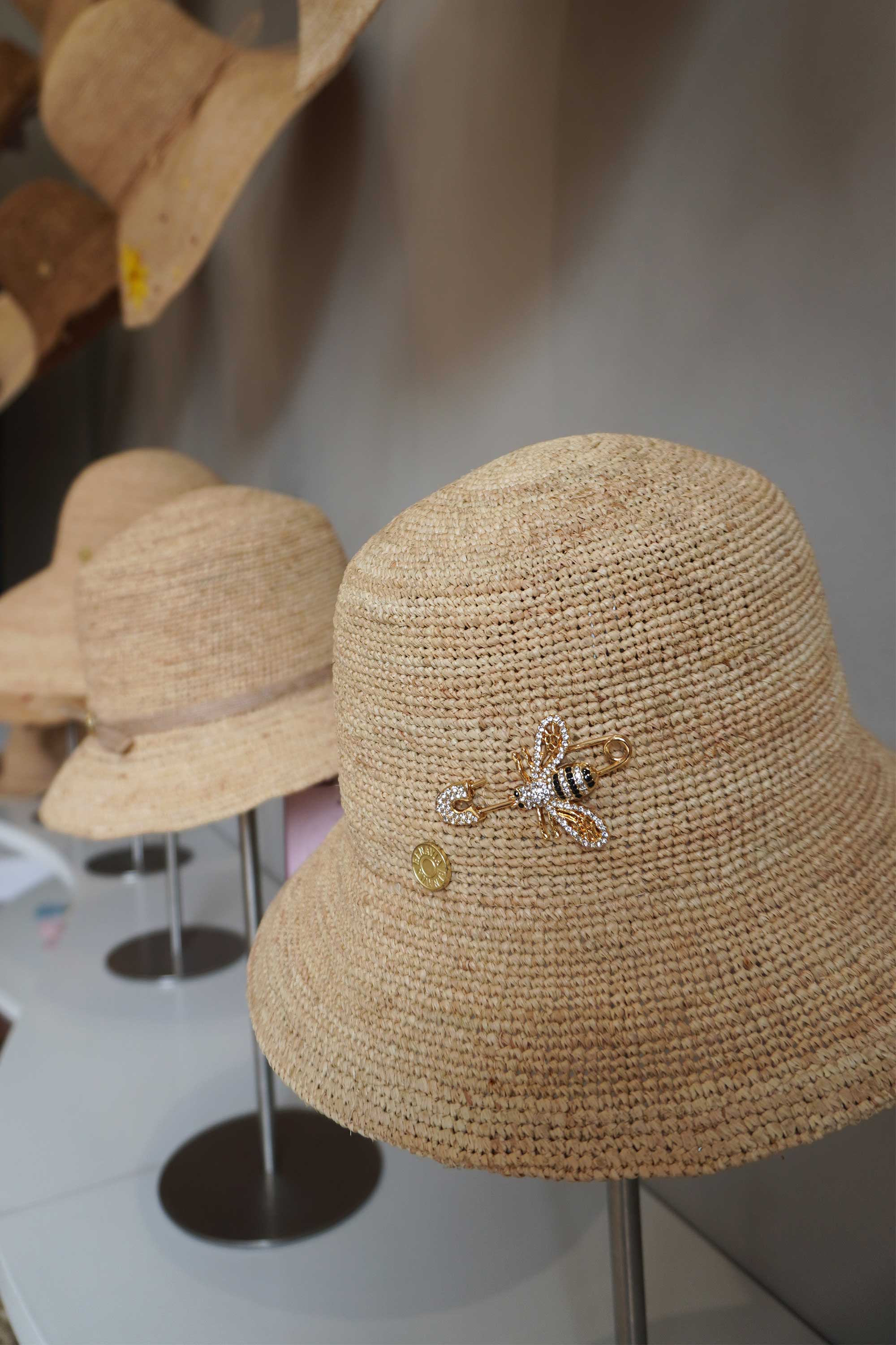 Abeja - Crochet bucket hat