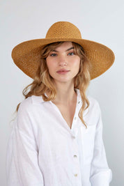 Sombrero de Paja Pascal. Hecho de 100% paja toquilla. Panama hat tejido a mano en Ecuador. Tamaño Regulable.